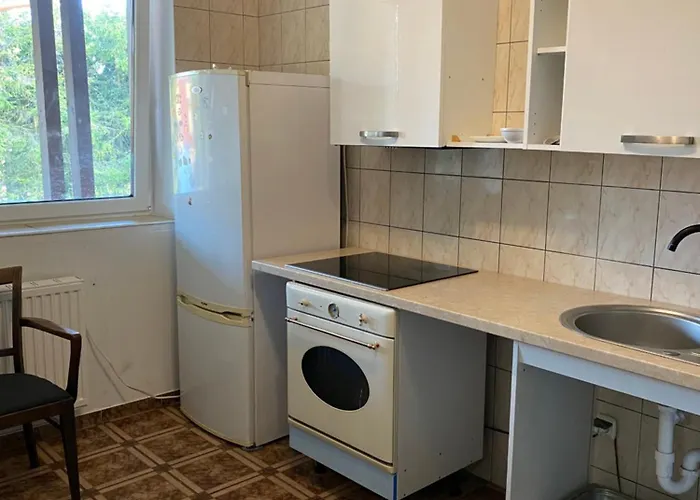 Bursztynowa 1 - Pokoje Goscinne *